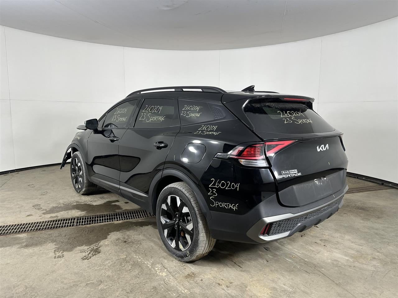 Vehicle/108982_03.jpg