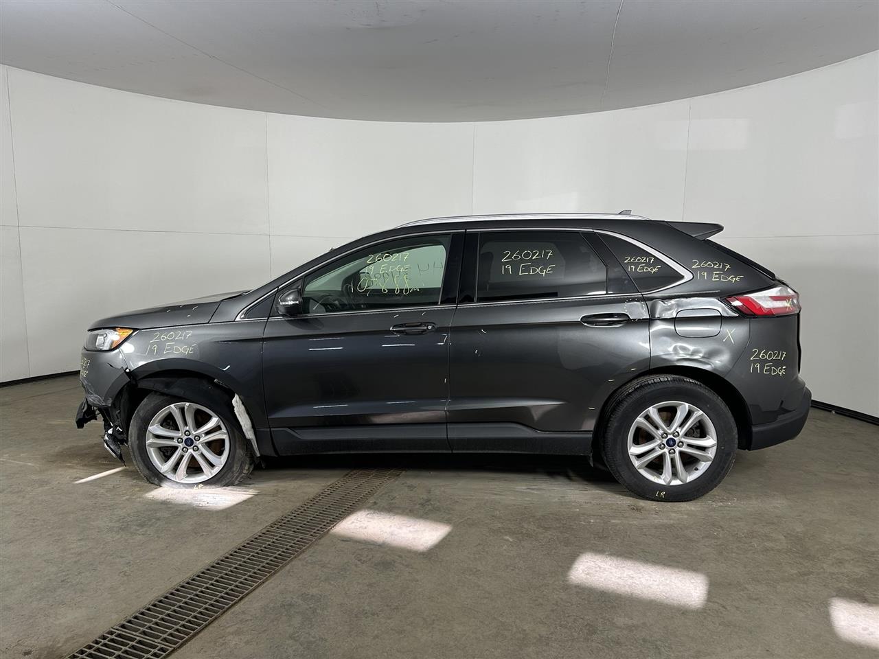 Vehicle/109092_02.jpg