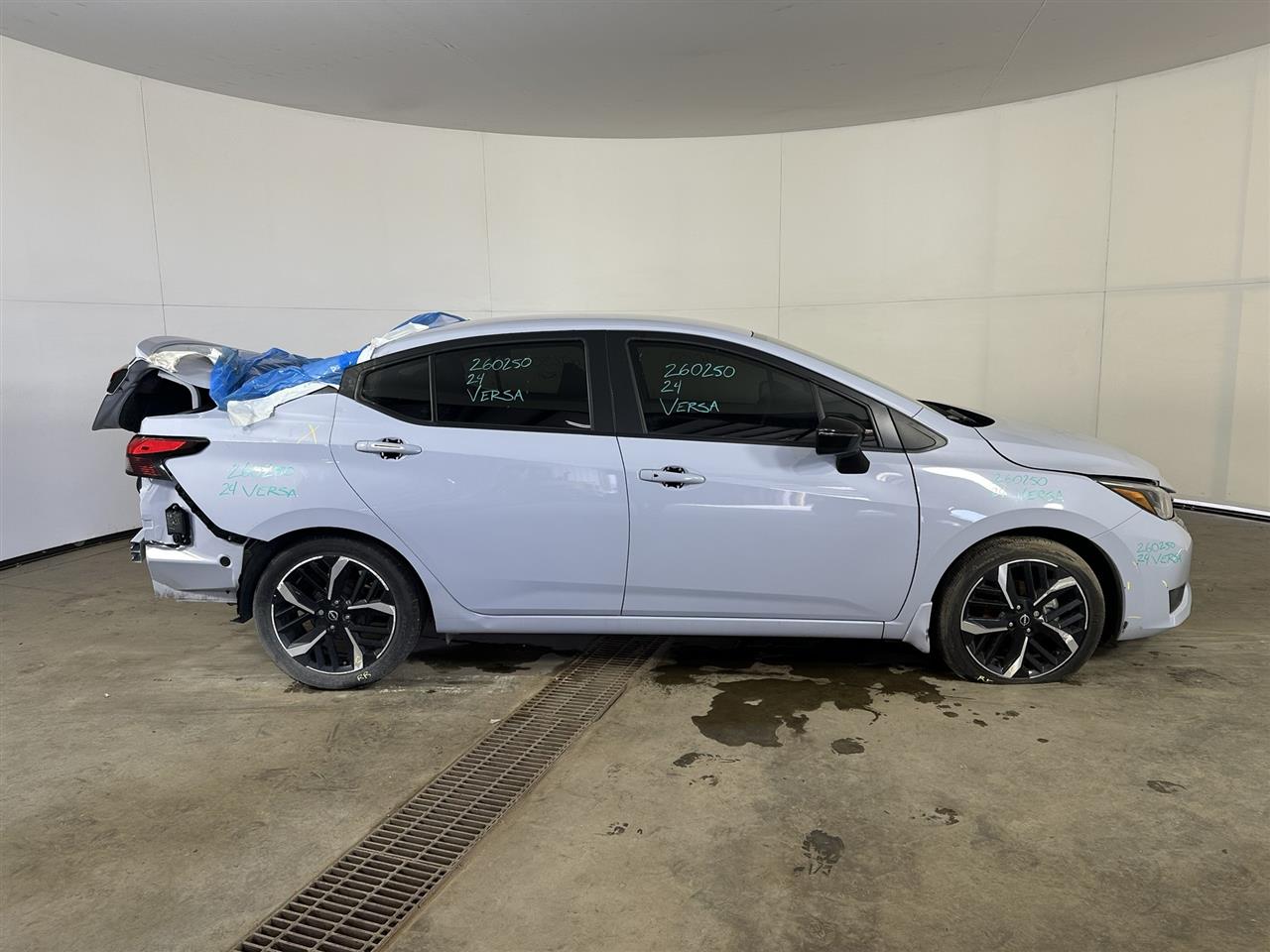 Vehicle/109406_05.jpg
