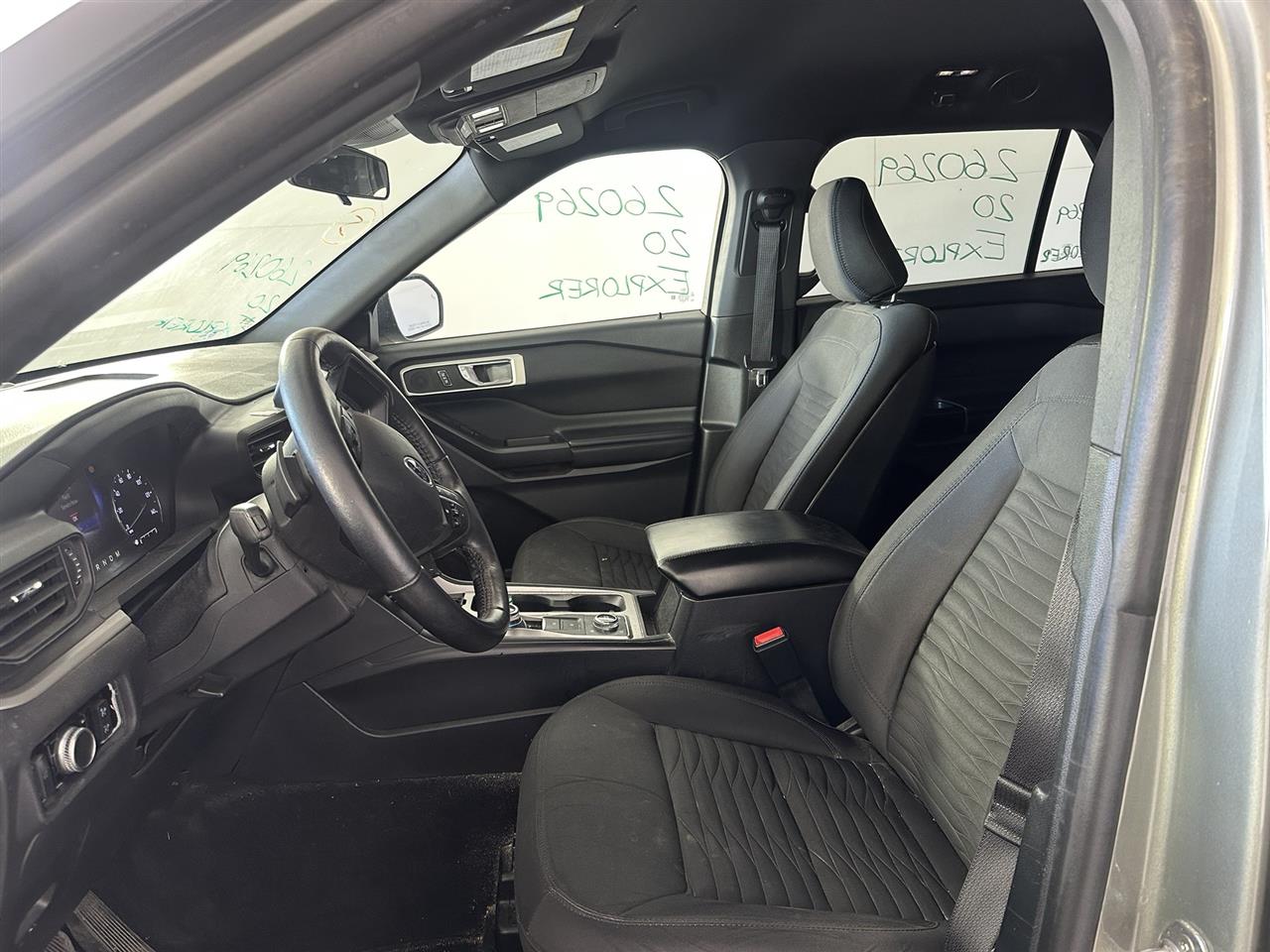 Vehicle/109748_07.jpg