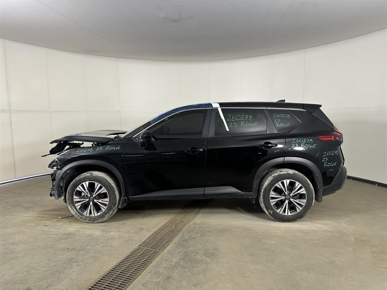 Vehicle/109853_02.jpg