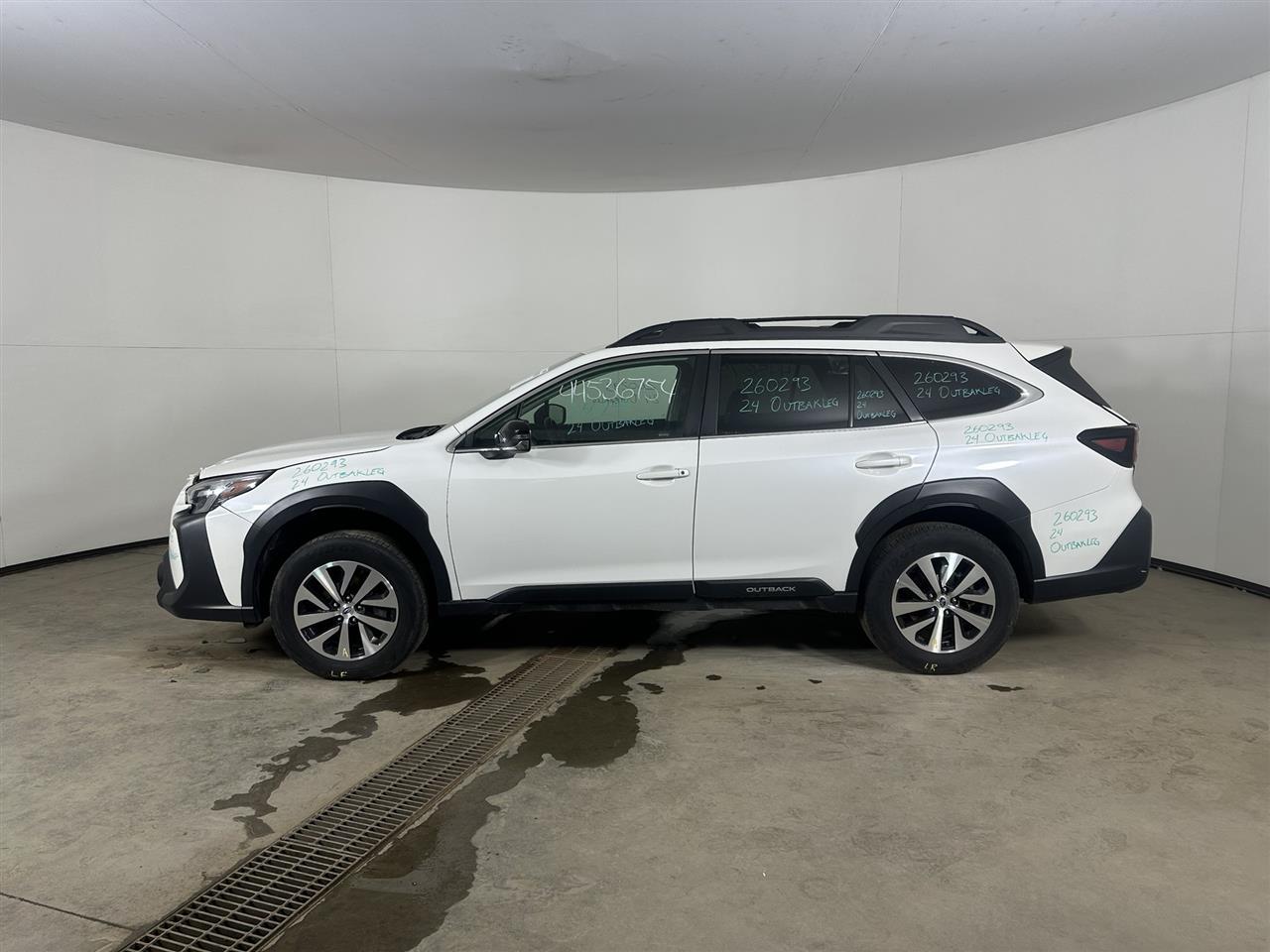 Vehicle/109996_02.jpg