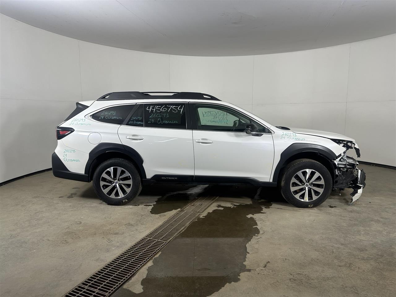 Vehicle/109996_05.jpg