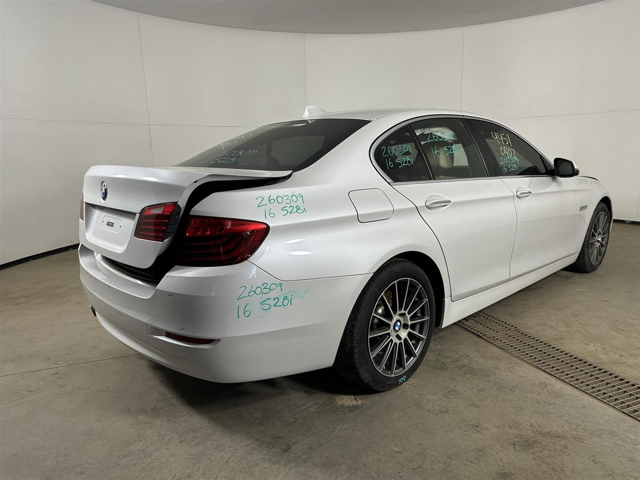 Vehicle/110312_04.jpg