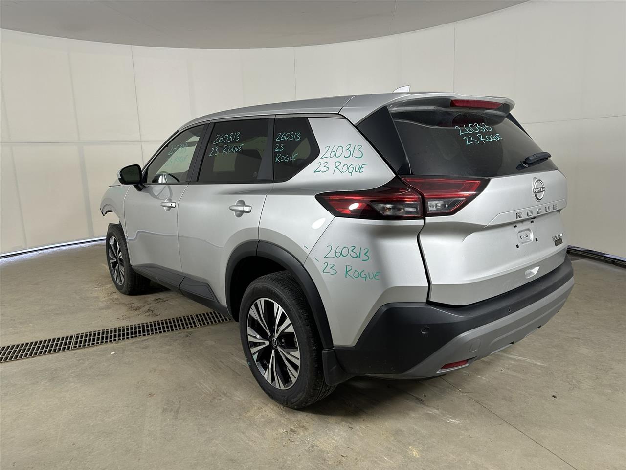 Vehicle/110353_03.jpg