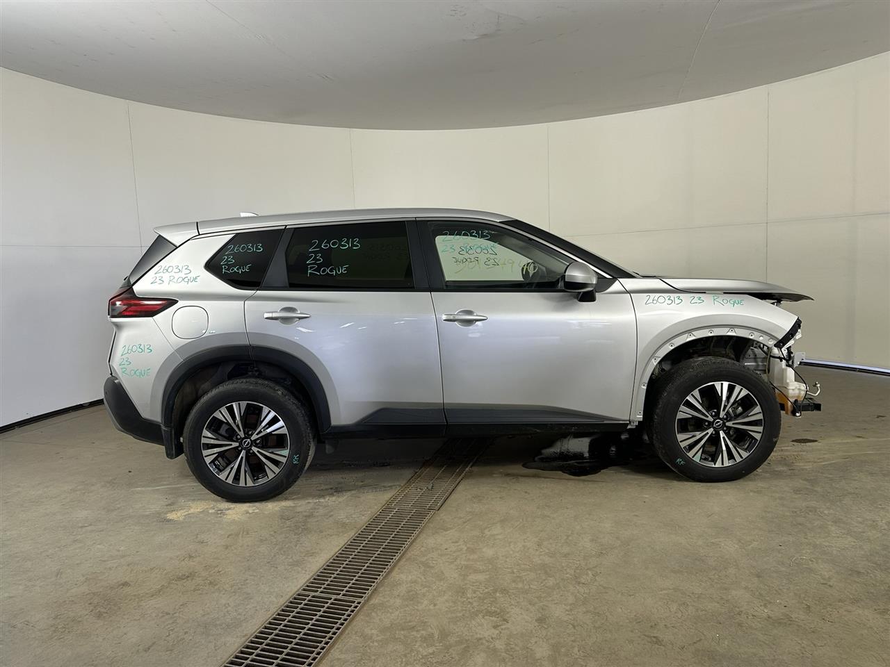 Vehicle/110353_05.jpg