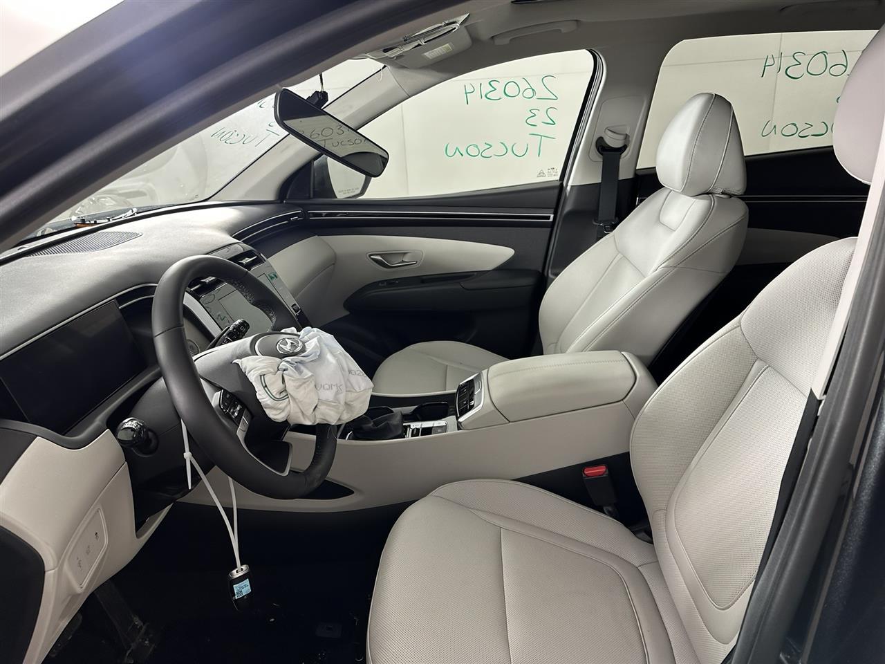 Vehicle/110354_07.jpg