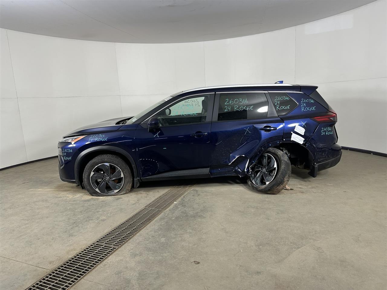 Vehicle/110363_02.jpg