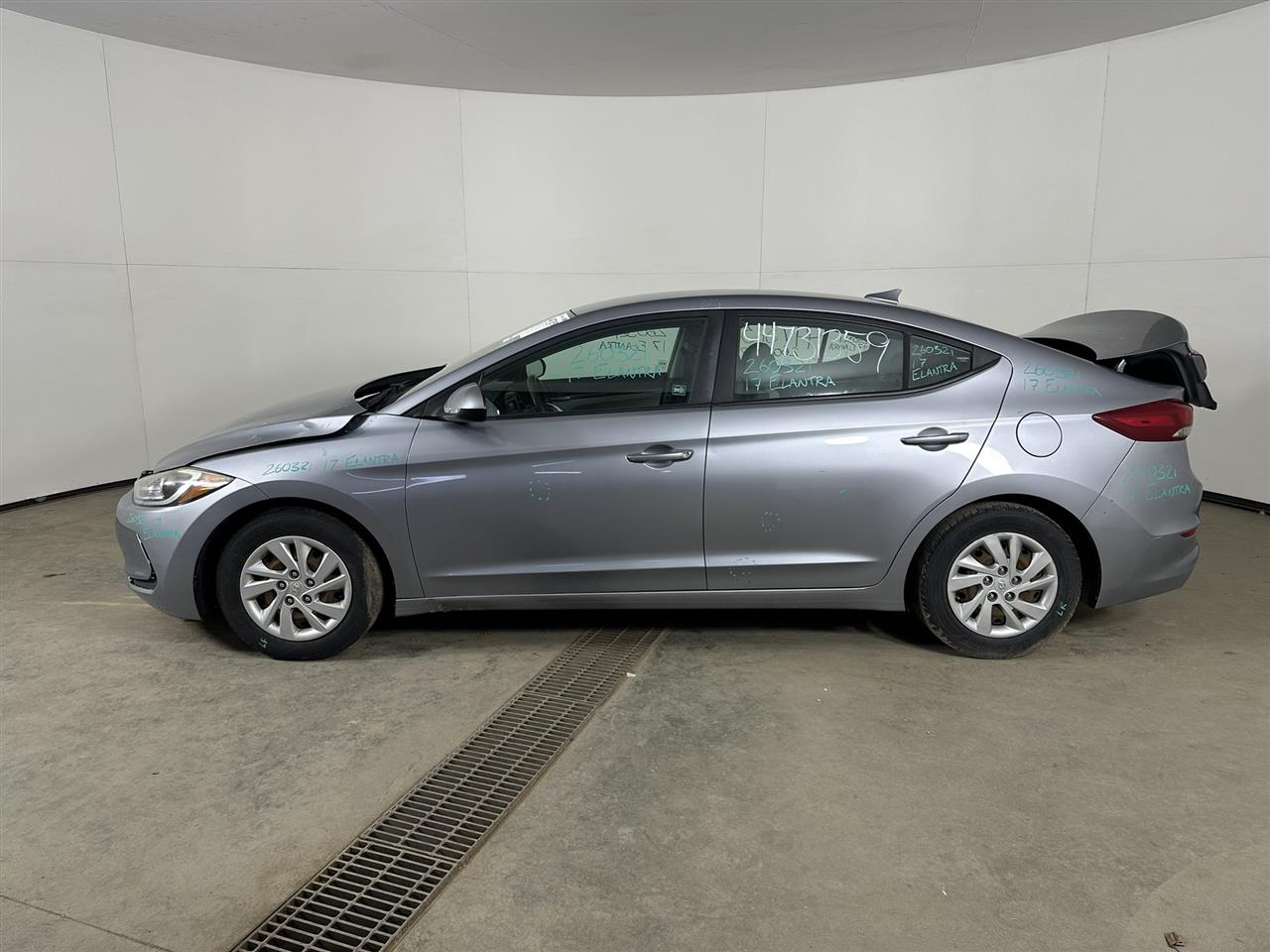 Vehicle/110443_02.jpg