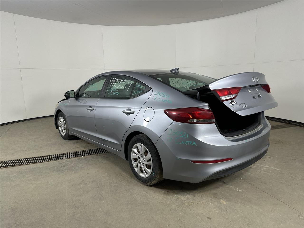 Vehicle/110443_03.jpg