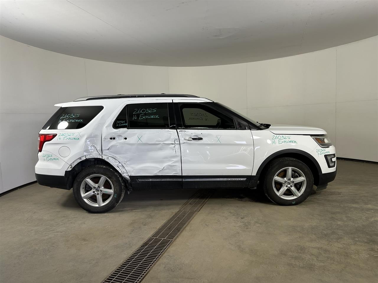 Vehicle/110453_05.jpg