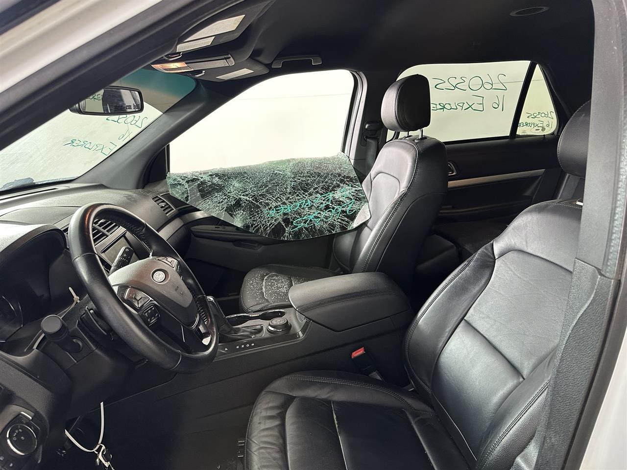 Vehicle/110453_07.jpg