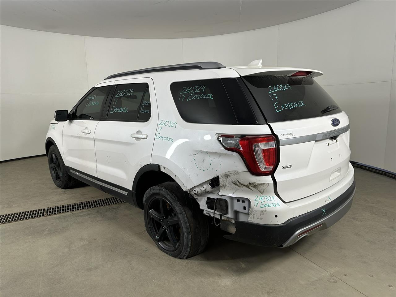 Vehicle/110460_03.jpg