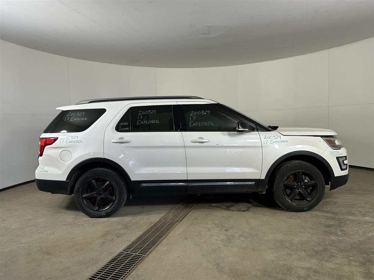 Vehicle/110460_05.jpg