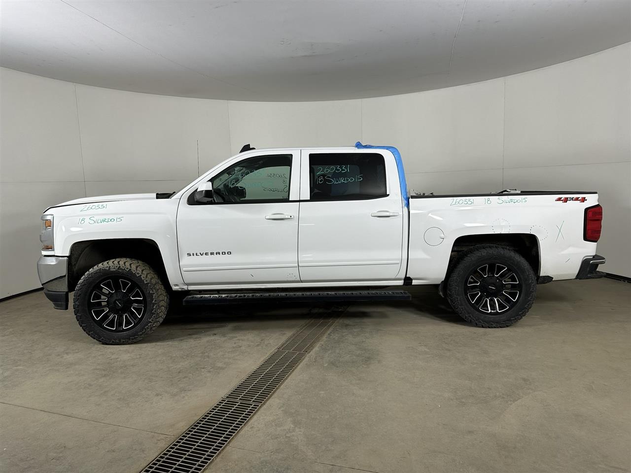 Vehicle/110465_02.jpg