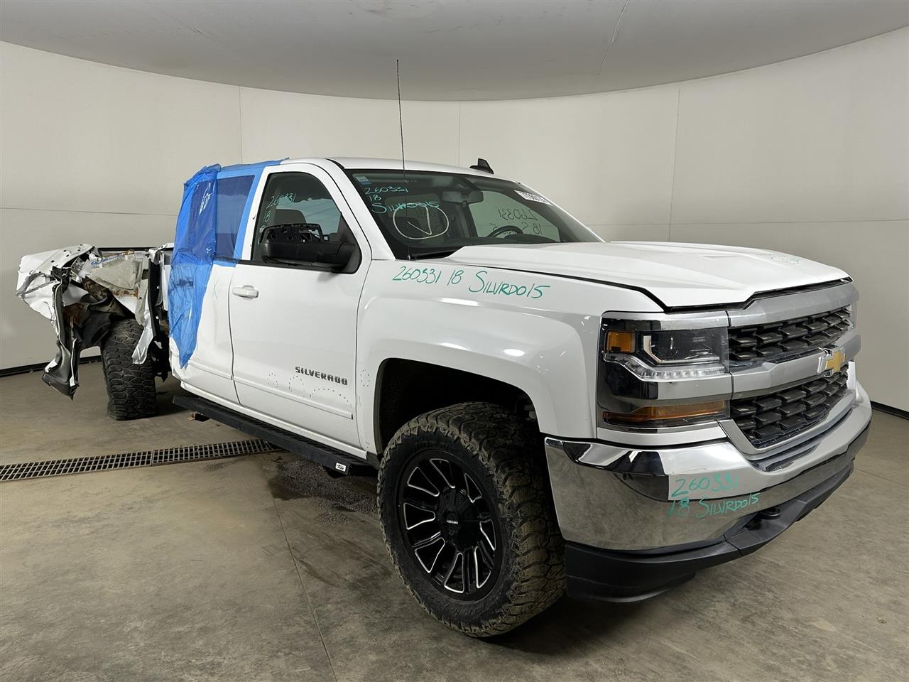 Vehicle/110465_06.jpg