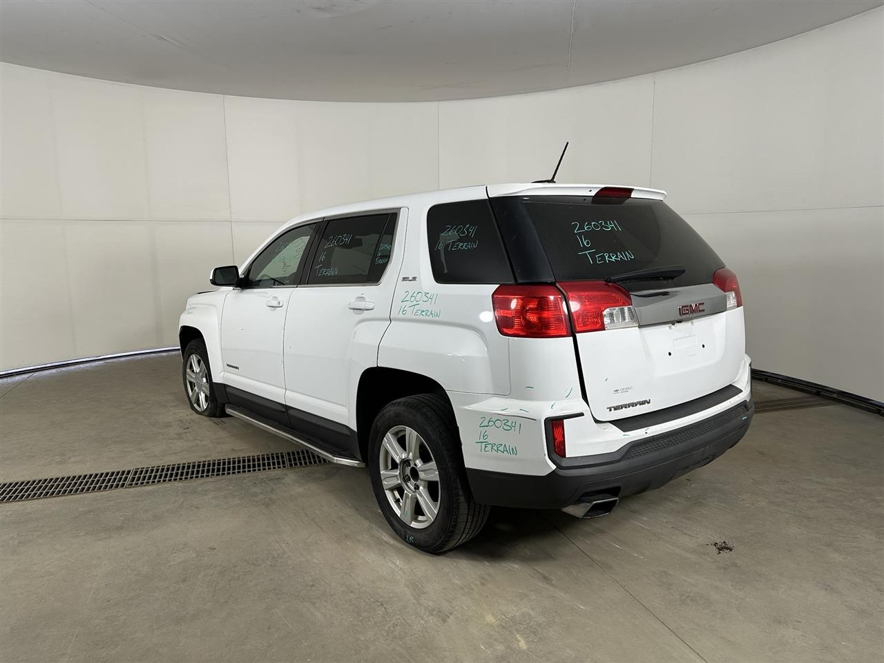 Vehicle/110649_03.jpg