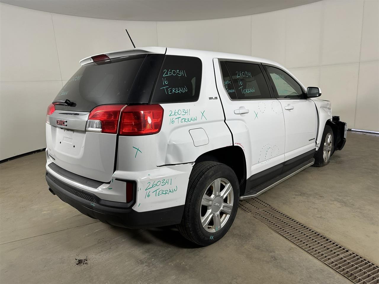 Vehicle/110649_04.jpg