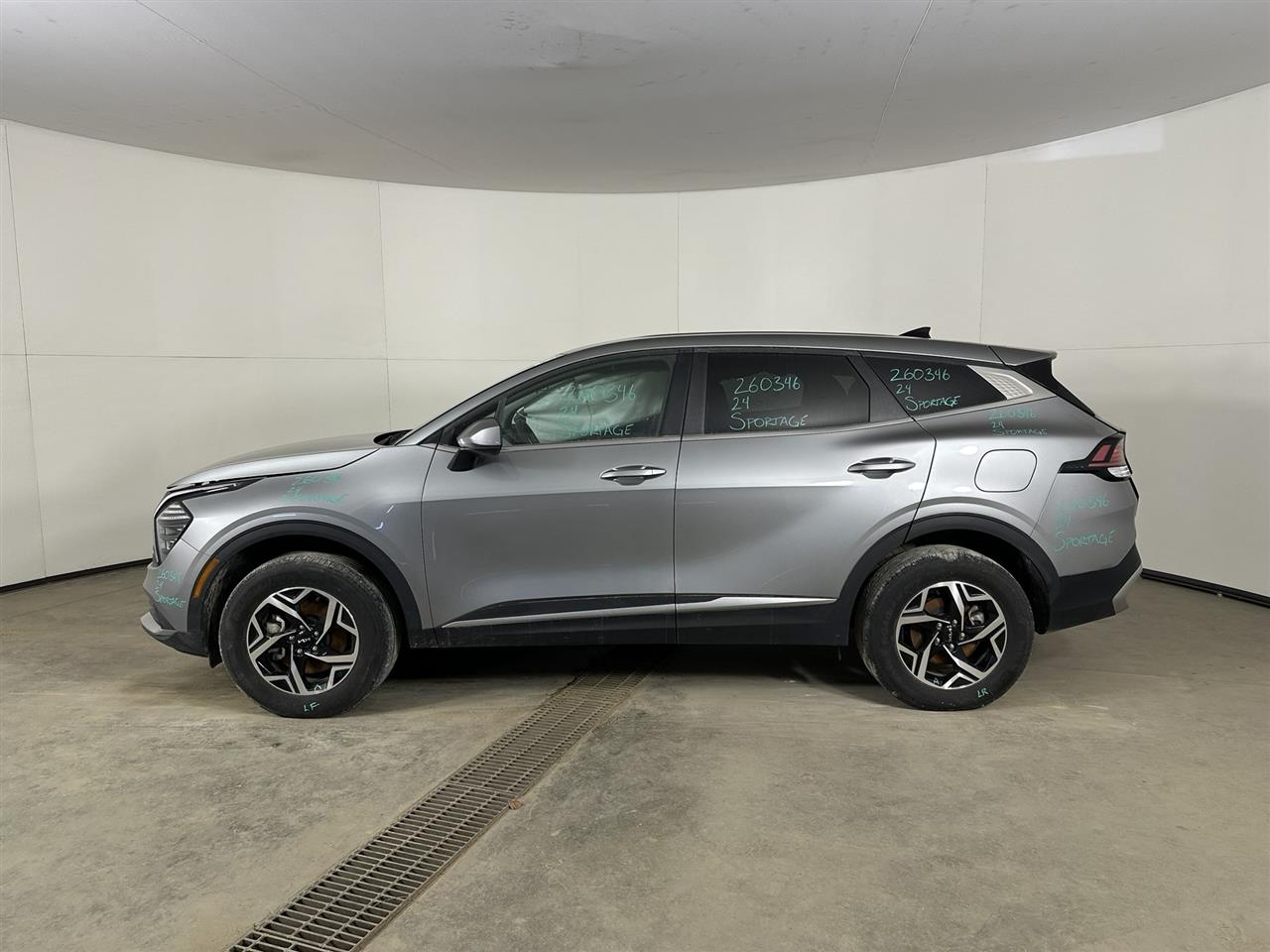Vehicle/110666_02.jpg