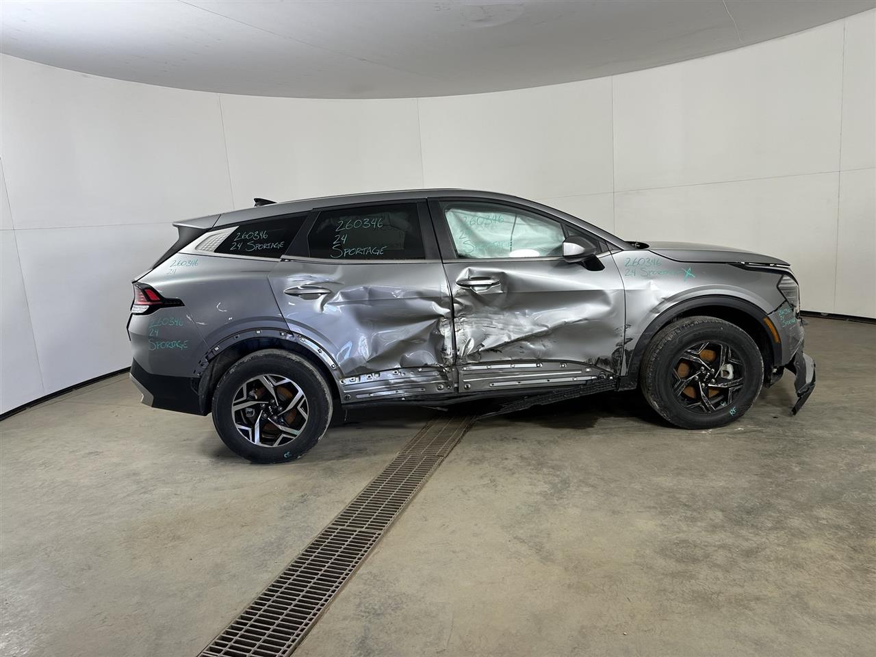 Vehicle/110666_05.jpg