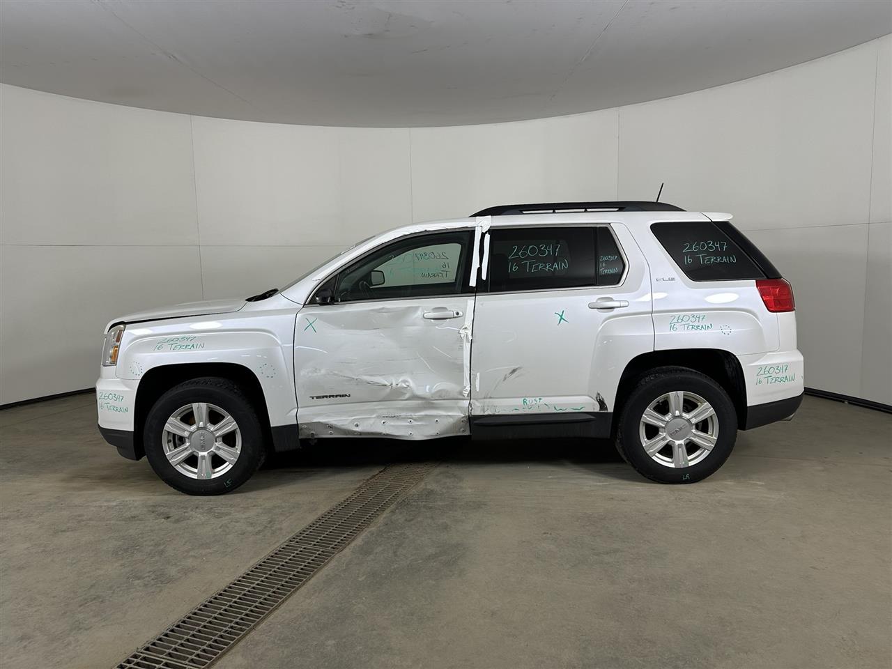 Vehicle/110667_02.jpg