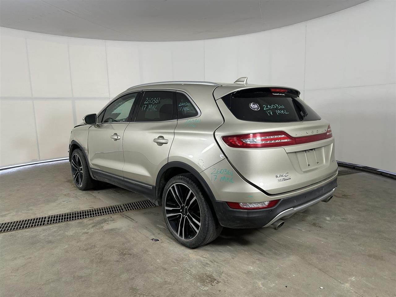 Vehicle/110810_03.jpg