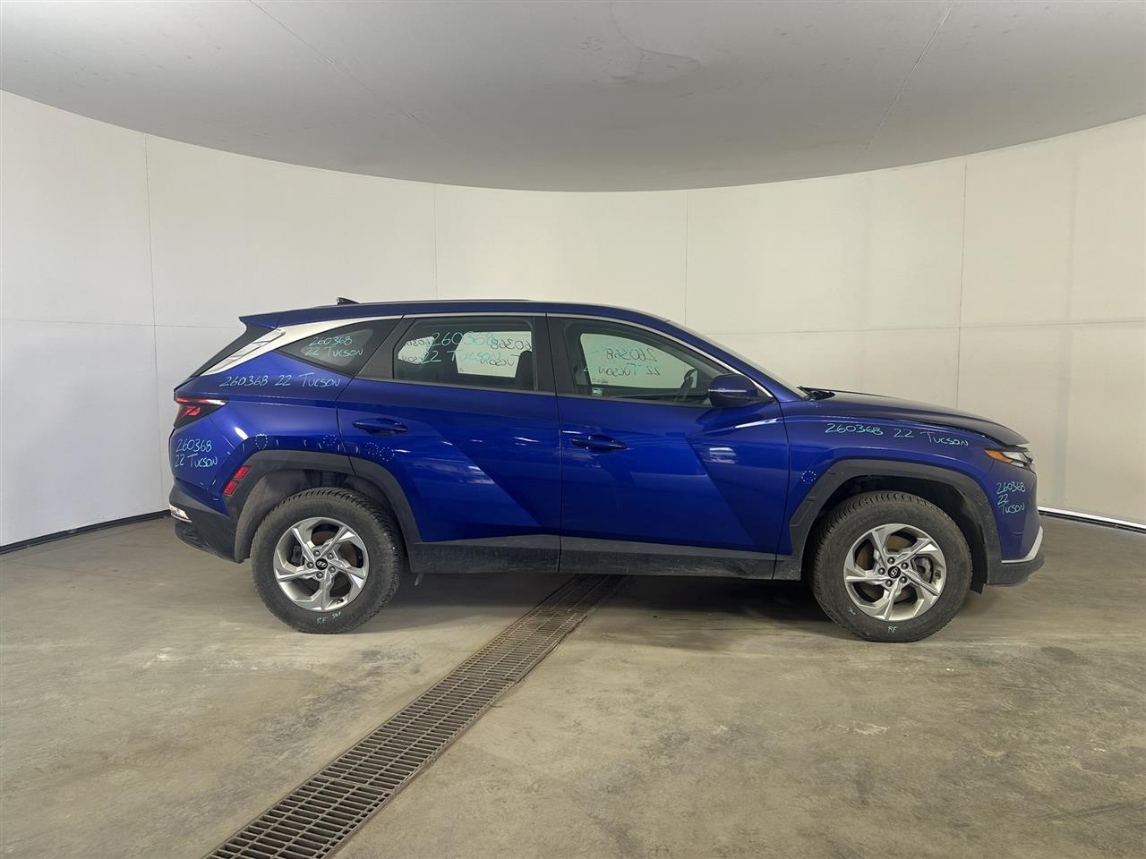 Vehicle/110983_05.jpg