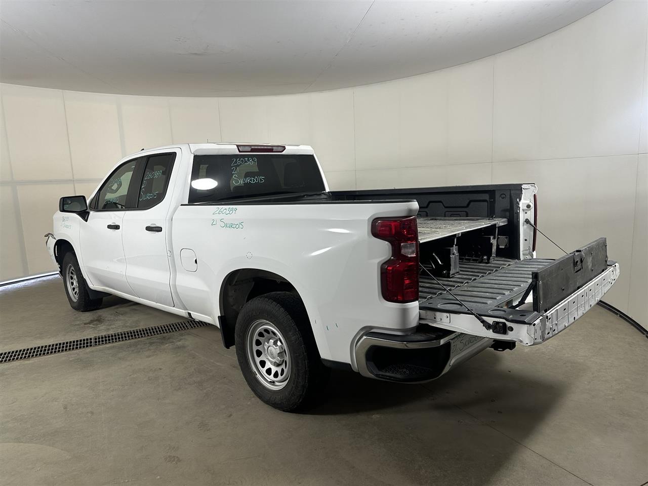 Vehicle/111249_03.jpg