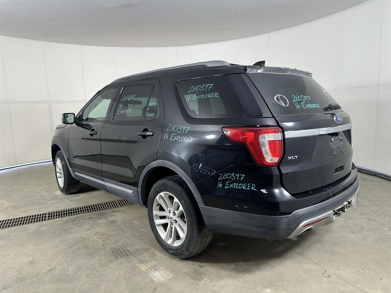 Vehicle/111469_03.jpg