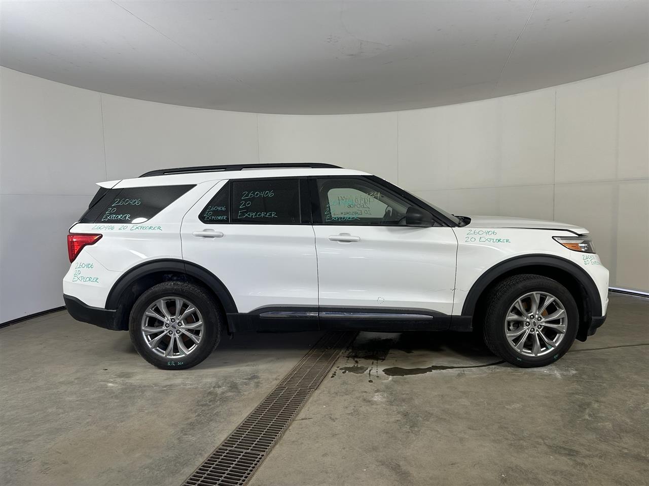 Vehicle/111546_05.jpg