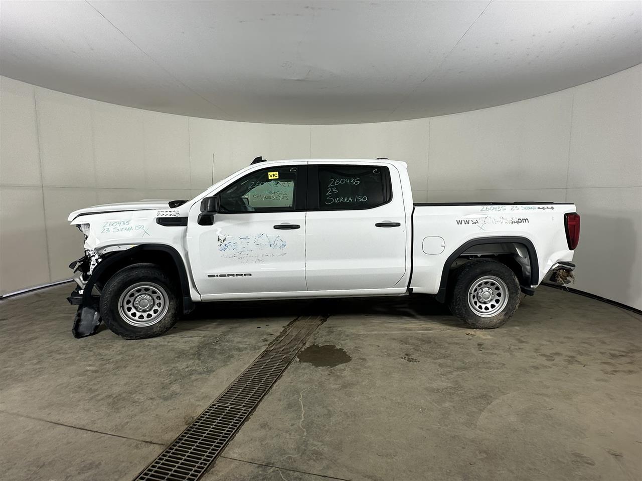 Vehicle/111870_02.jpg