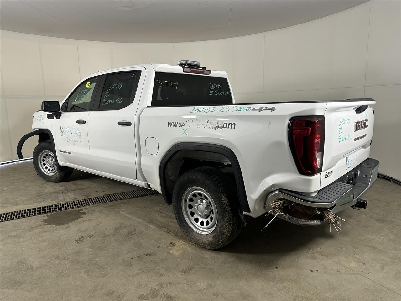 Vehicle/111870_03.jpg
