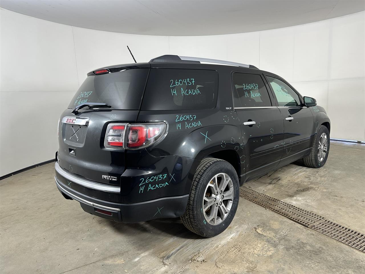 Vehicle/111948_04.jpg