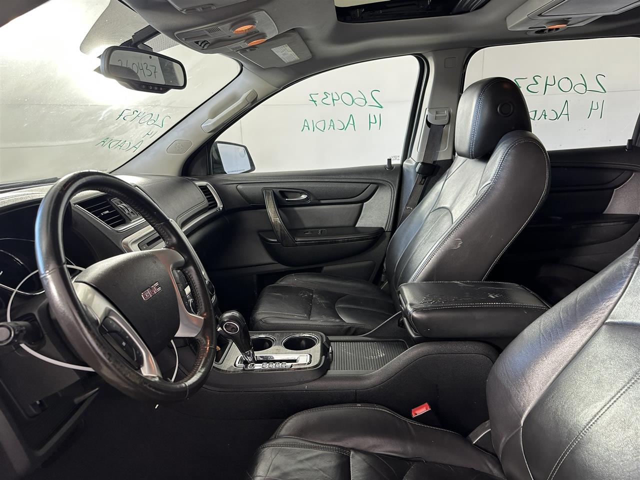 Vehicle/111948_07.jpg