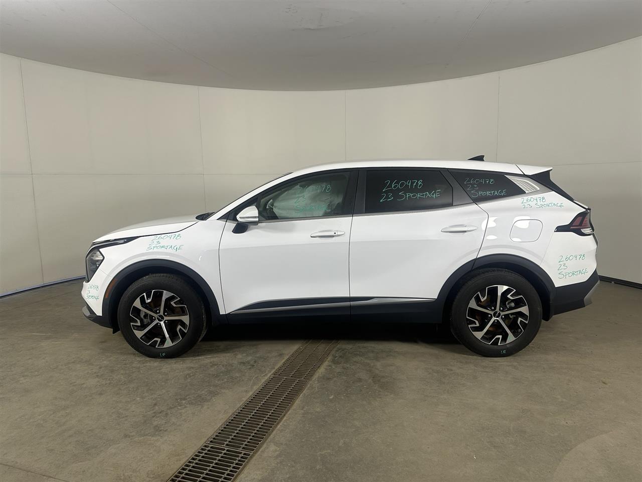 Vehicle/112612_02.jpg