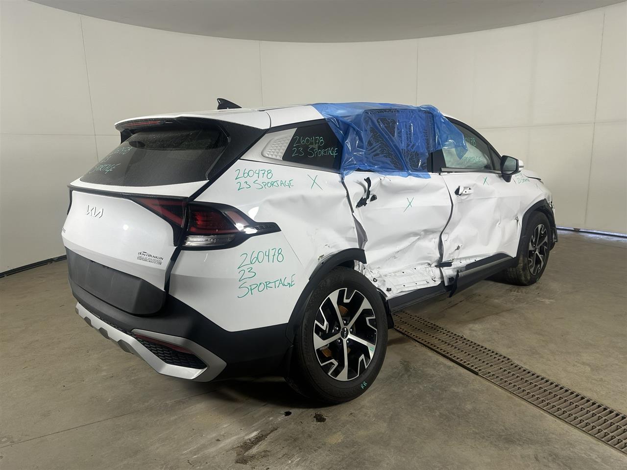 Vehicle/112612_04.jpg