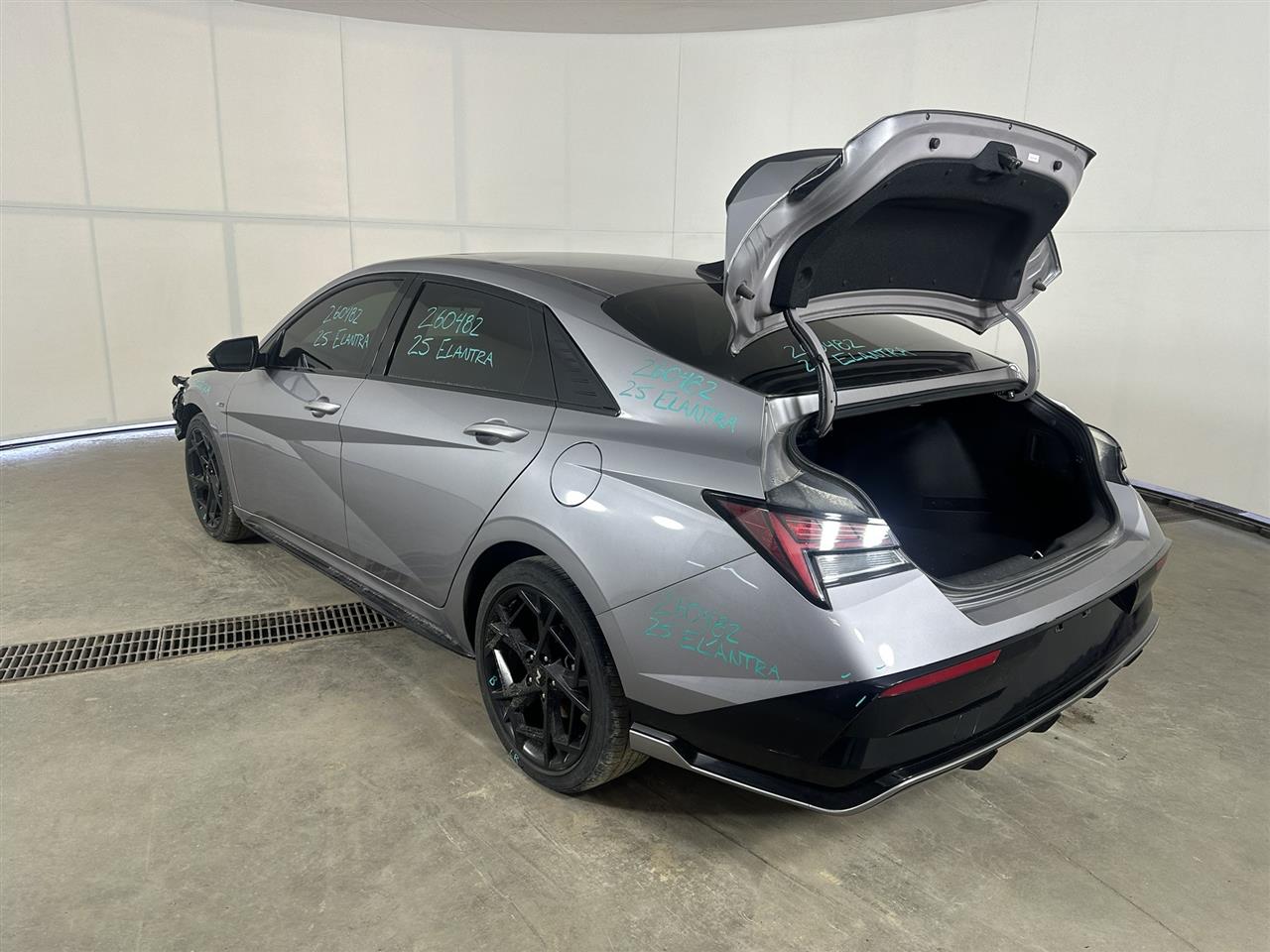 Vehicle/112741_03.jpg