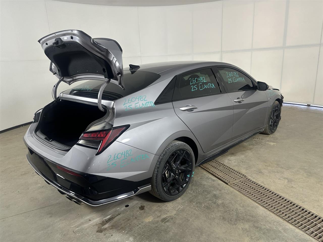 Vehicle/112741_04.jpg
