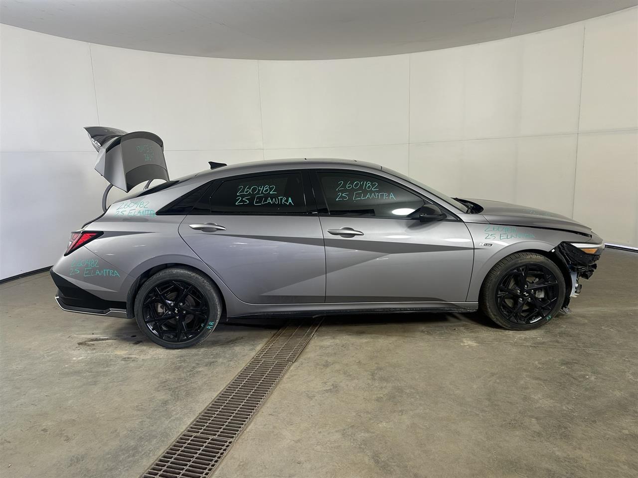 Vehicle/112741_05.jpg
