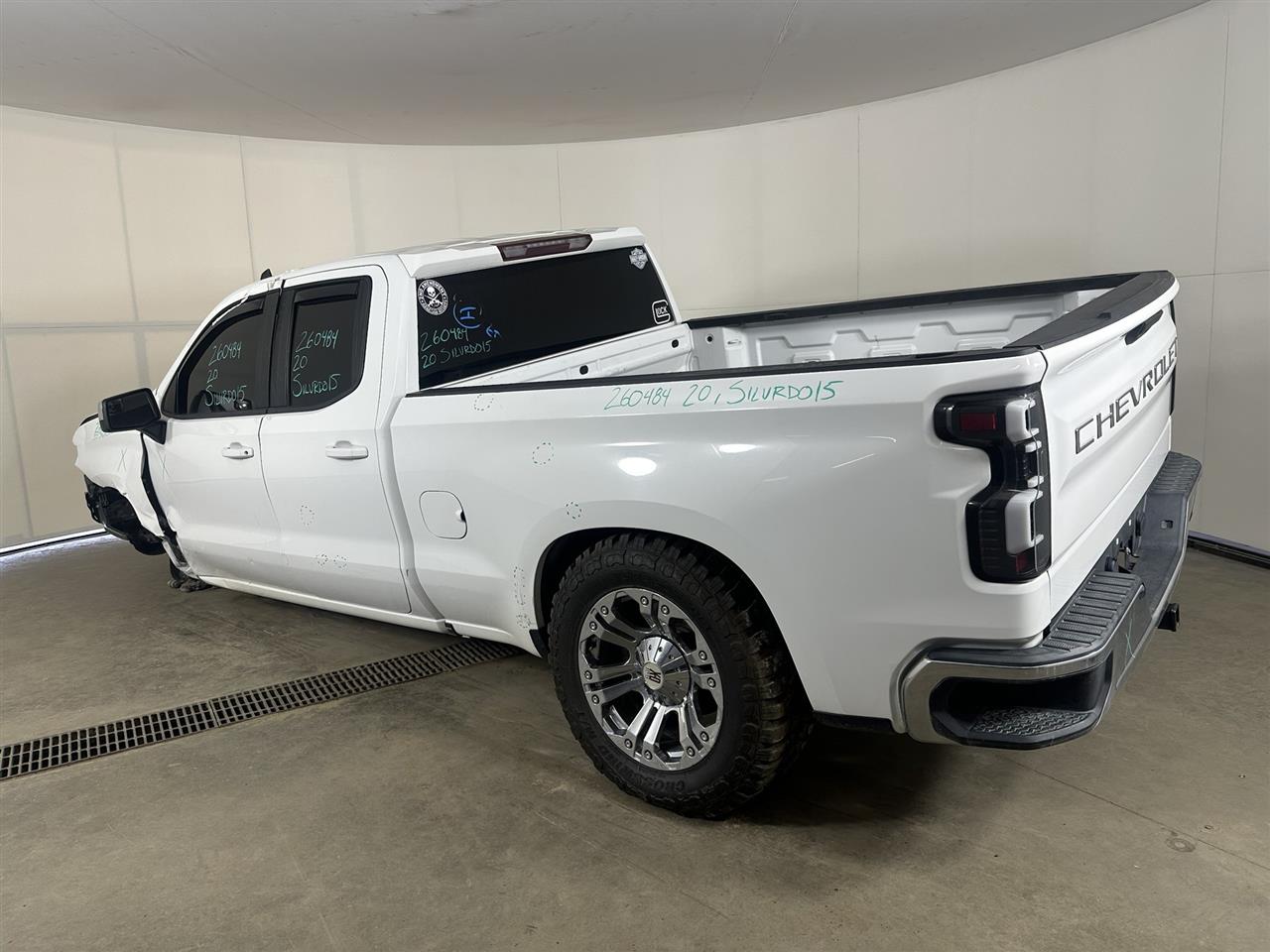 Vehicle/112746_03.jpg