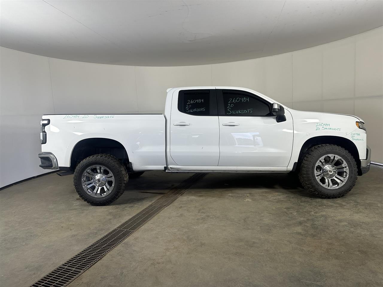Vehicle/112746_05.jpg