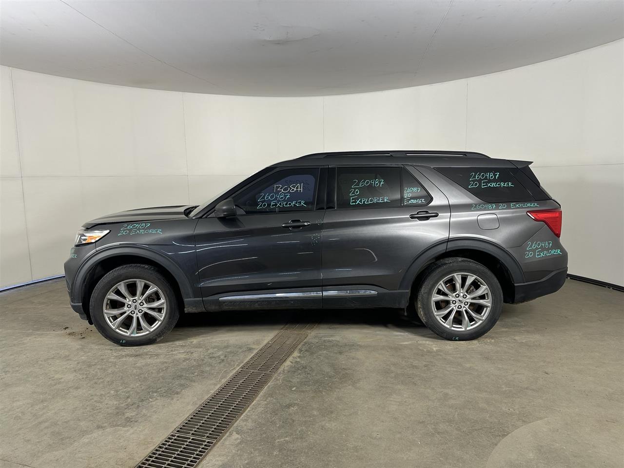 Vehicle/112781_02.jpg