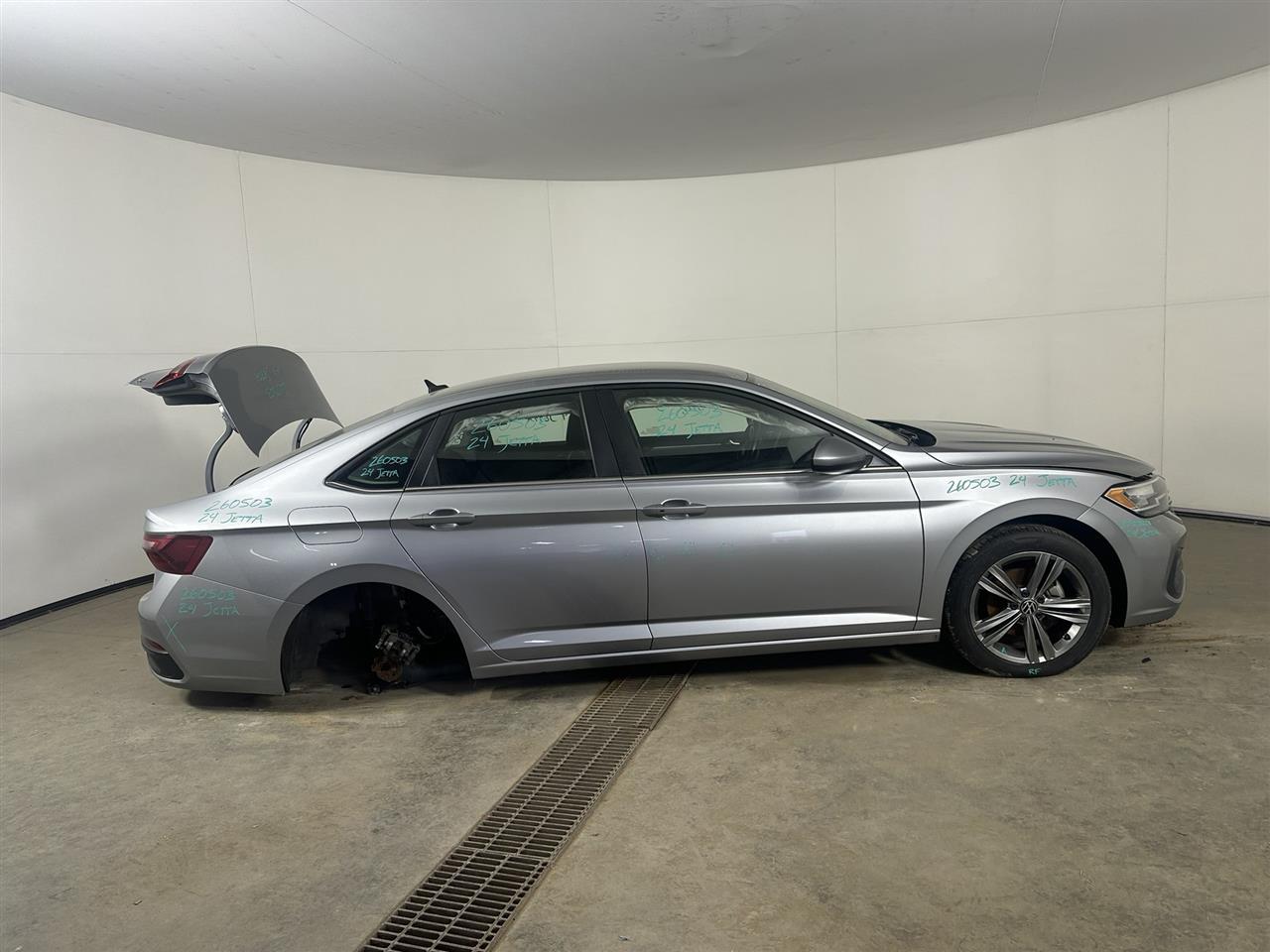 Vehicle/113054_05.jpg