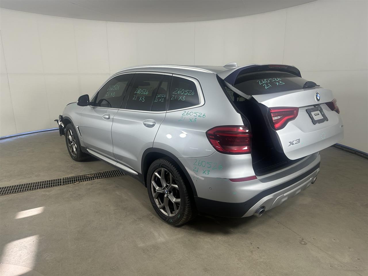 Vehicle/113410_03.jpg