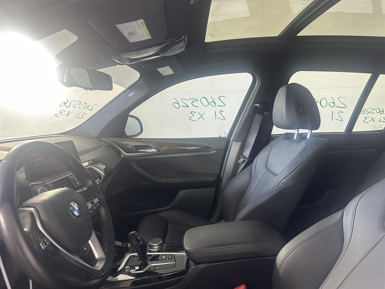 Vehicle/113410_07.jpg