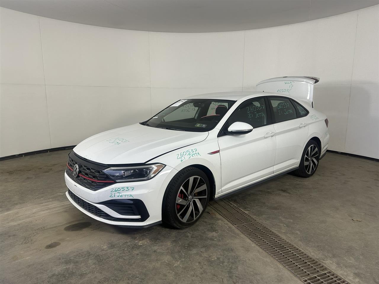 Vehicle/113482_01.jpg