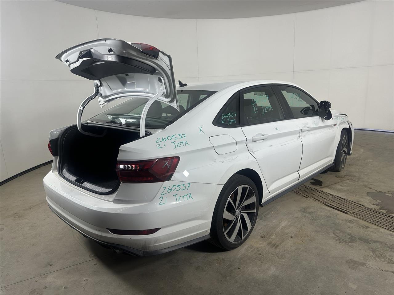 Vehicle/113482_04.jpg