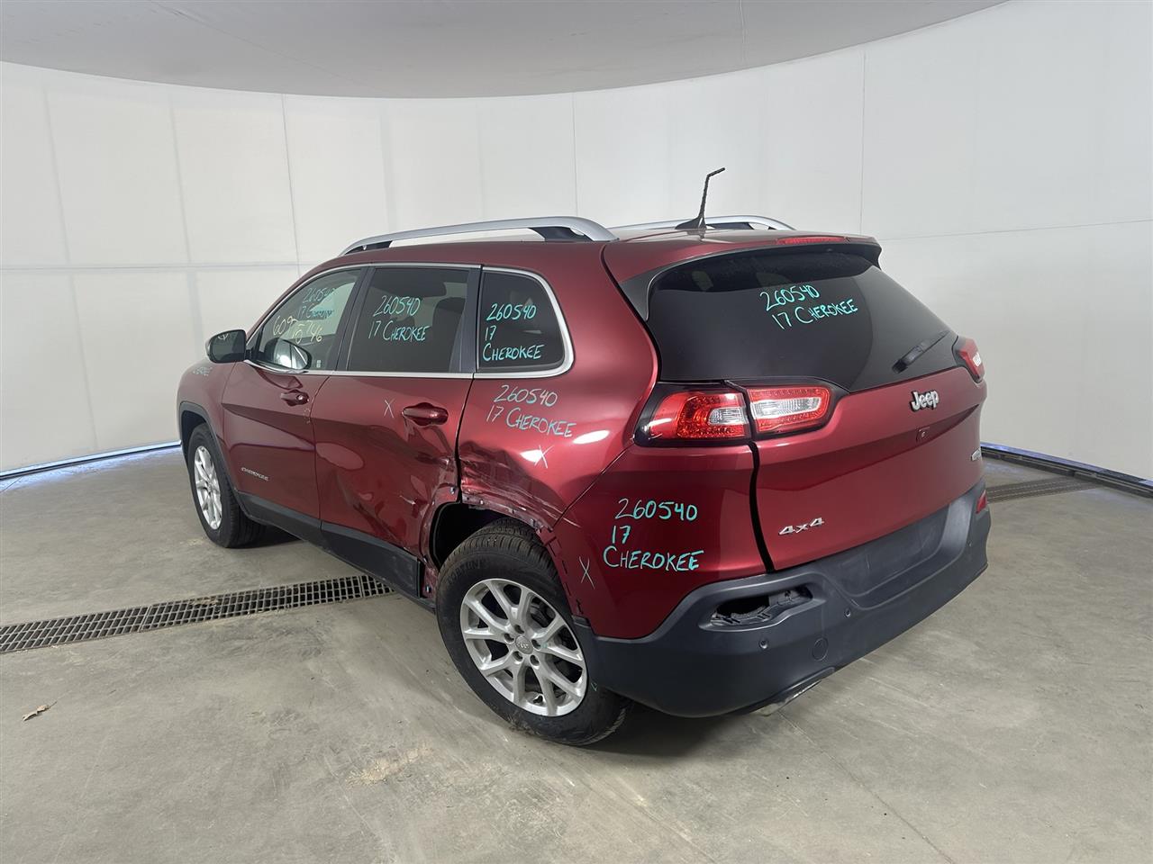 Vehicle/113495_03.jpg