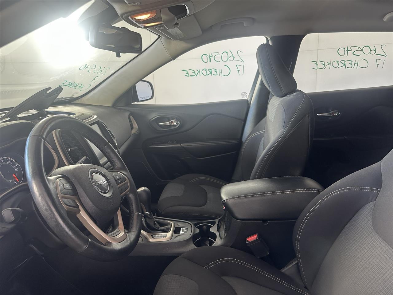 Vehicle/113495_07.jpg