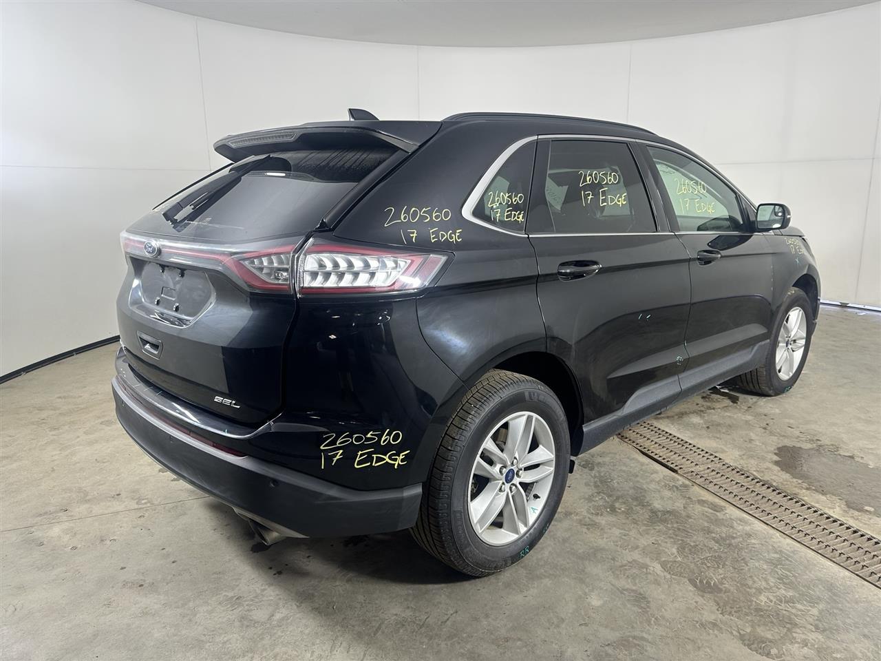 Vehicle/113709_04.jpg